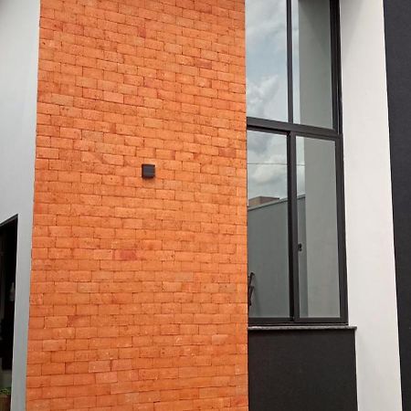 Villa Linda Casa Moderna E Ampla Presidente Prudente Exterior foto